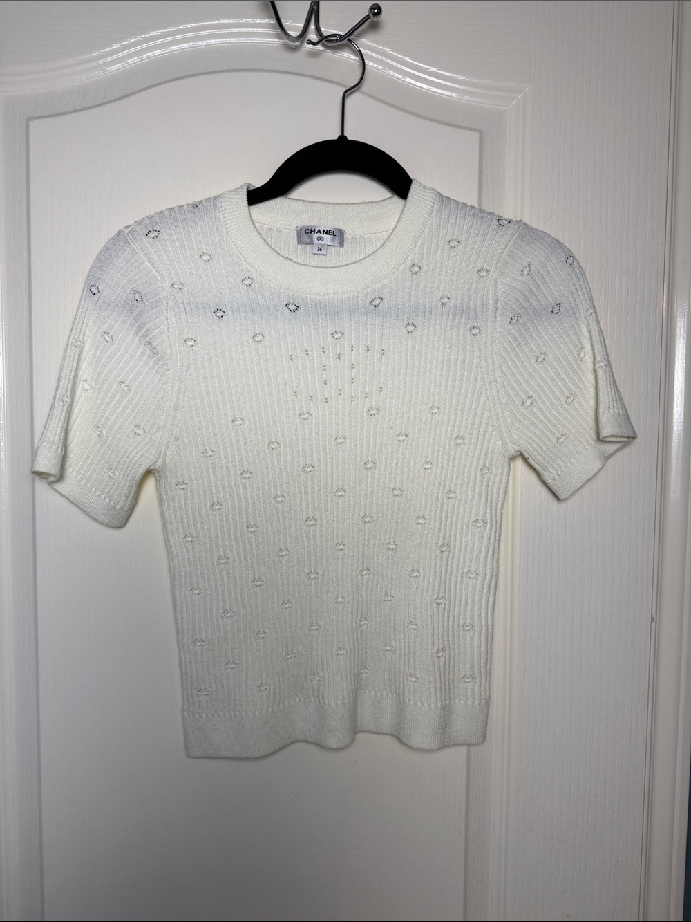 CHANEL Authentic 25P BIG CC LOGO White Short Sleeve Pearls Top T Shirt Size 36